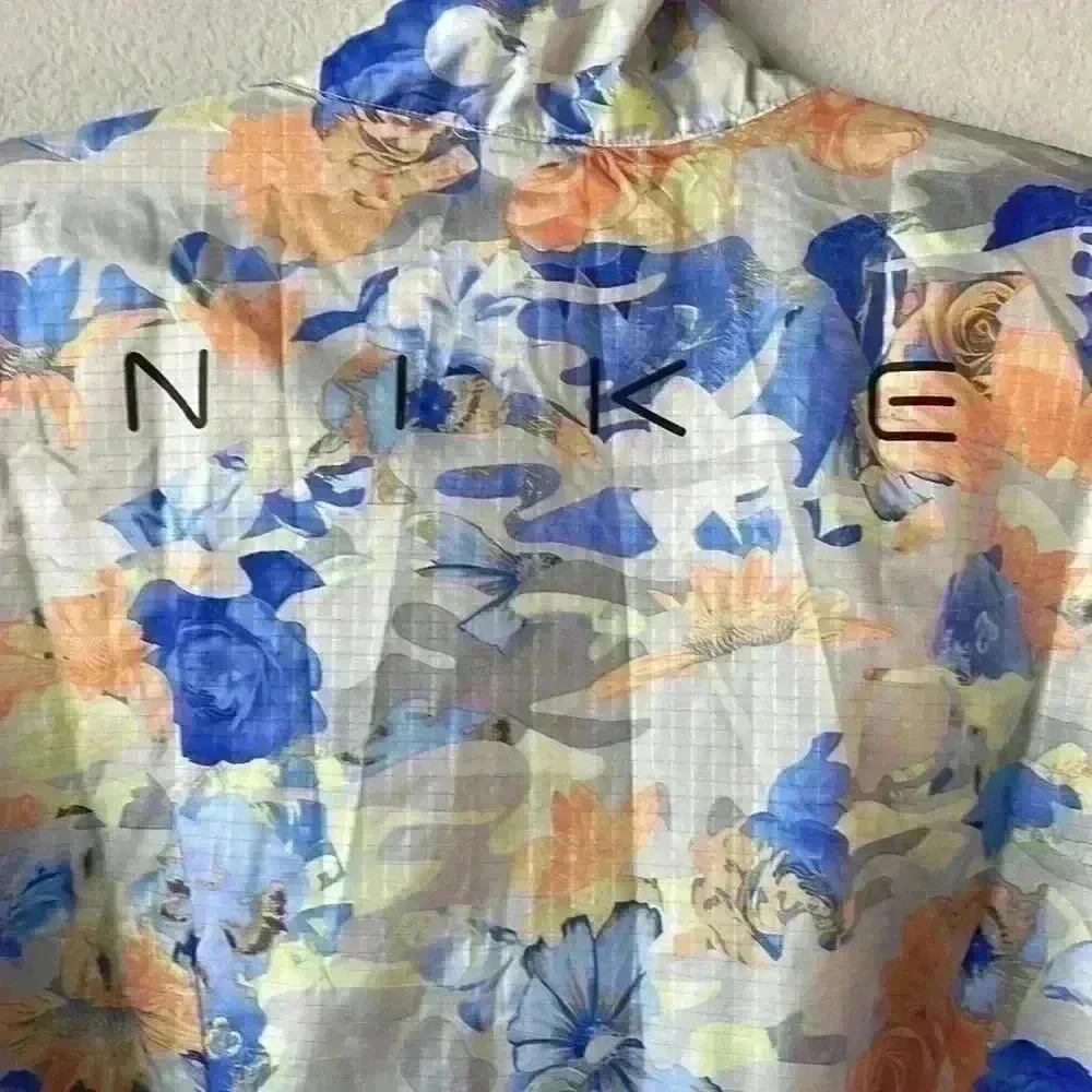 NIKE- Nike Sportswear Womens Woven Floral Track Jacket Windbreaker Sz M